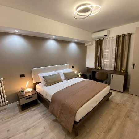 Hotel Plaza Ungheria Палермо Екстер'єр фото
